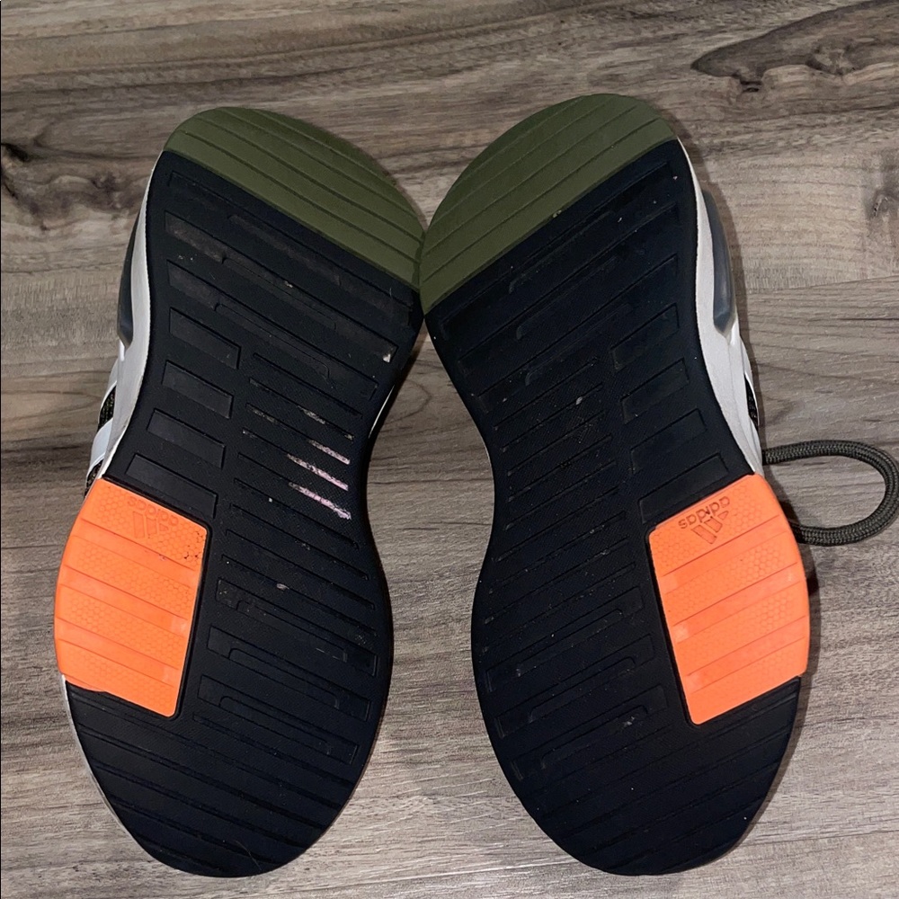 Toddler Boy’s Adidas Camo Sneakers EUC - Picture 6 of 7
